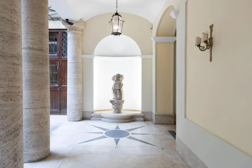 Elegant Salandra Suite Rome Apartment